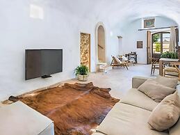 Finca in Sencelles With Pool and Garden