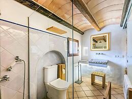 Finca in Sencelles With Pool and Garden