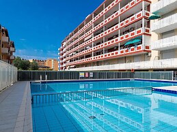 Apartment in Caorle Near Sea Beach & Pool