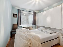 Bright 2-bedroom Apartment