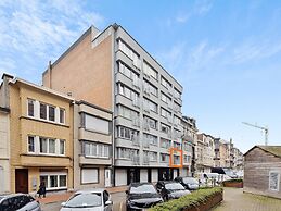 Bright 2-bedroom Apartment