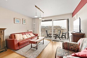 Flat With Terrace & Play Area