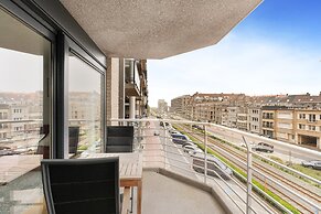 Flat With Terrace & Play Area