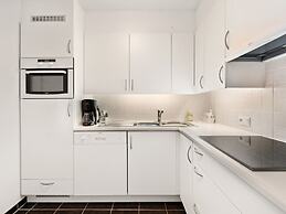 Flat With Terrace & Play Area