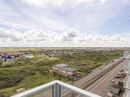Apartment on Zeedijk With Sea Views
