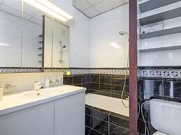 Apartment on Zeedijk With Sea Views