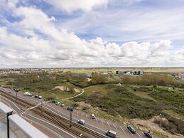 Apartment on Zeedijk With Sea Views