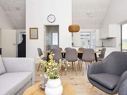 5 Star Holiday Home in Romo
