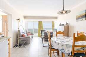 Nice Apartment With Shared Pool