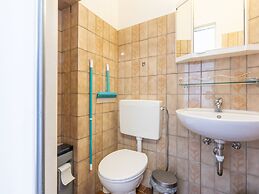 Nice Apartment With Shared Pool