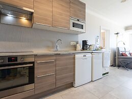 Nice Apartment With Shared Pool