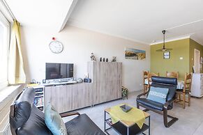 Nice Apartment With Shared Pool