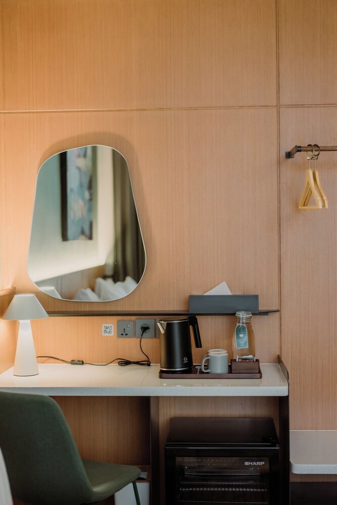 Jiro Hotel