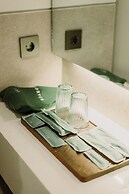 Jiro Hotel
