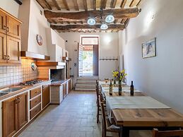 Country House in Marche With Pool & Views