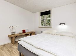 4 Star Holiday Home in Hals