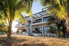 Oceanfront Sunset Gecko Condo - Second Floor 2A