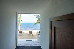 Oceanfront Sunset Gecko Condo - Second Floor 2A
