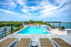 Oceanfront Sunset Gecko Condo - Second Floor 2A