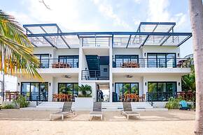 Oceanfront Sunset Gecko Condo - Second Floor 2A