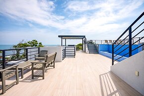 Oceanfront Sunset Gecko Condo - Second Floor 2A