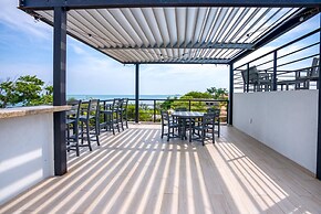 Oceanfront Sunset Gecko Condo - Ground Floor 1A