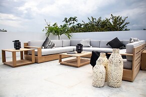 Balam Beach Villa - Modern 4bed Oceanfront w Pool