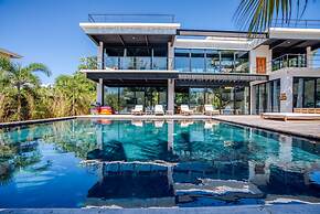 Balam Beach Villa - Modern 4bed Oceanfront w Pool