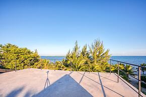 Balam Beach Villa - Modern 4bed Oceanfront w Pool