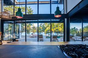 Balam Beach Villa - Modern 4bed Oceanfront w Pool