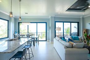 Oceanfront Sunset Gecko Condo - Second Floor 2B