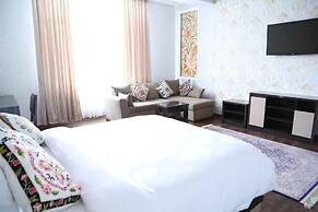 Sunrise Apartment