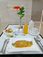 Richmond Suites Hotel