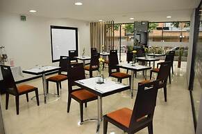Richmond Suites Hotel