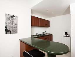 Richmond Suites Hotel
