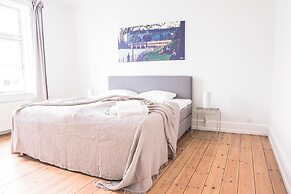 2-bed With Private Balcony