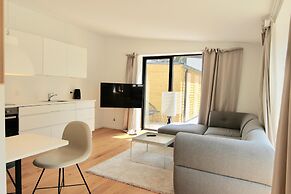 Private 1-bed Townhouse w Terraces