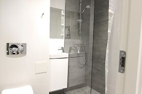 Wonderful 2-bed w Balcony