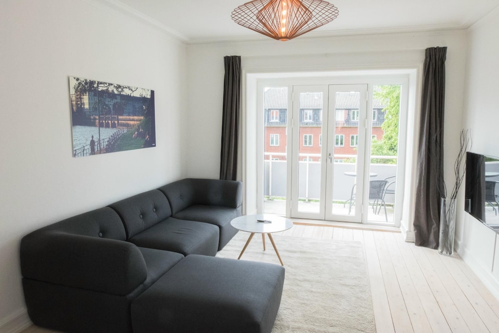 Beautiful 2-bed Apartment