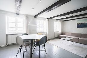 Charming 2-bed Duplex in Great Location