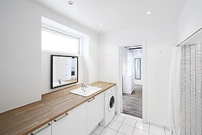 Charming 2-bed in City Center