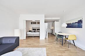 Cool 1-bed With Private Terrace