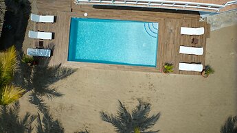 Dolphin Beach Villa