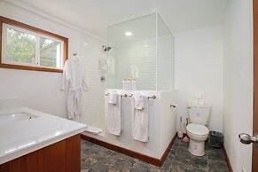 Dolphin Beach Villa