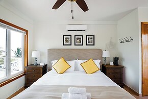 Dolphin Beach Villa