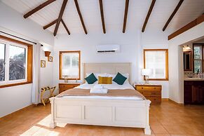 Dolphin Beach Villa