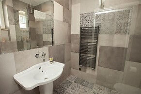 Comfort Art by Grand Apartments