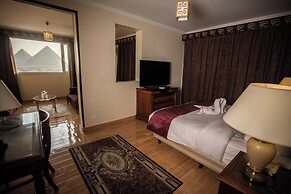 Pyramids Tower Inn