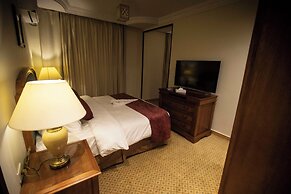 Pyramids Tower Inn