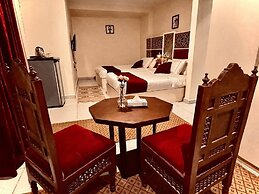 Pyramids Tower Inn